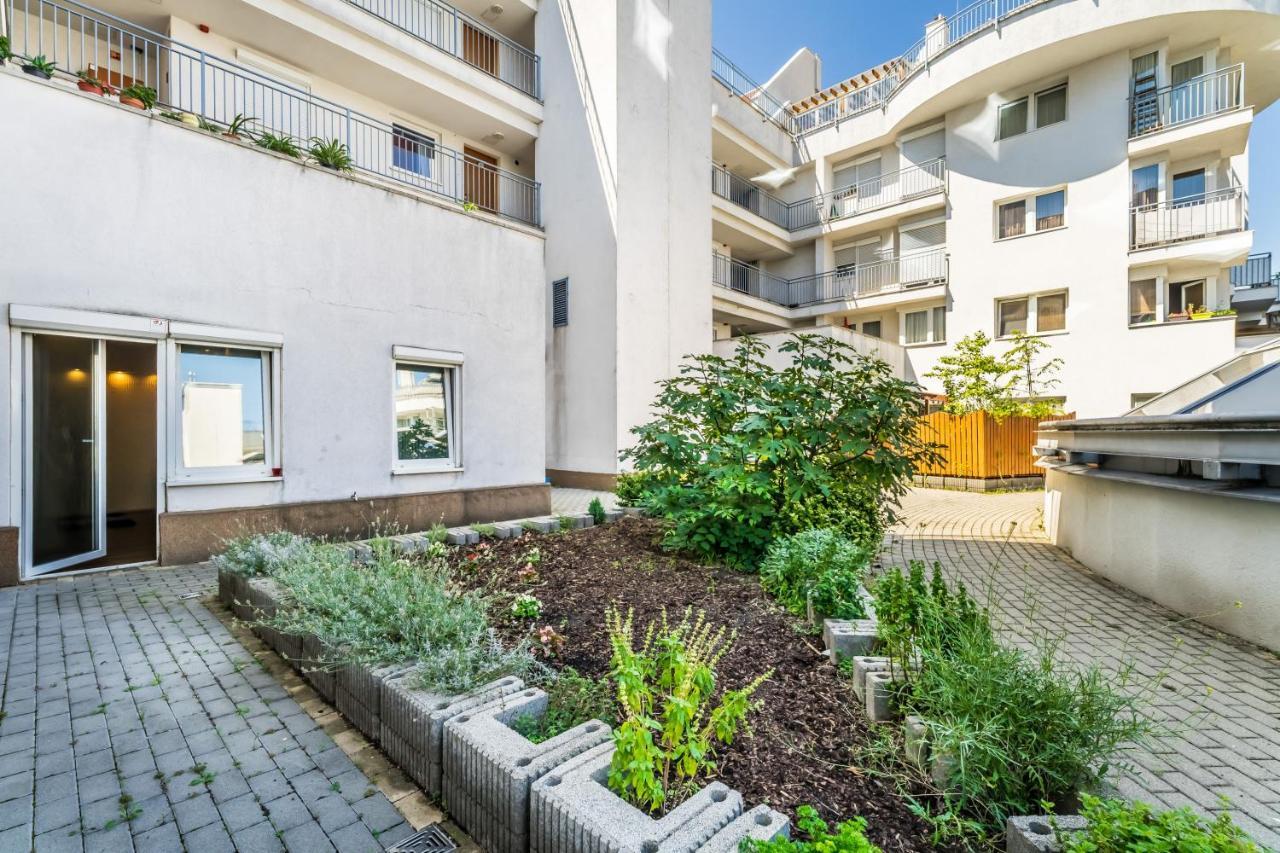 Bpr Garay Suite With Rooftop Terrace & A/C Budapest Exterior photo